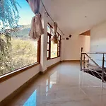 Manali Castle - Quality Rooms