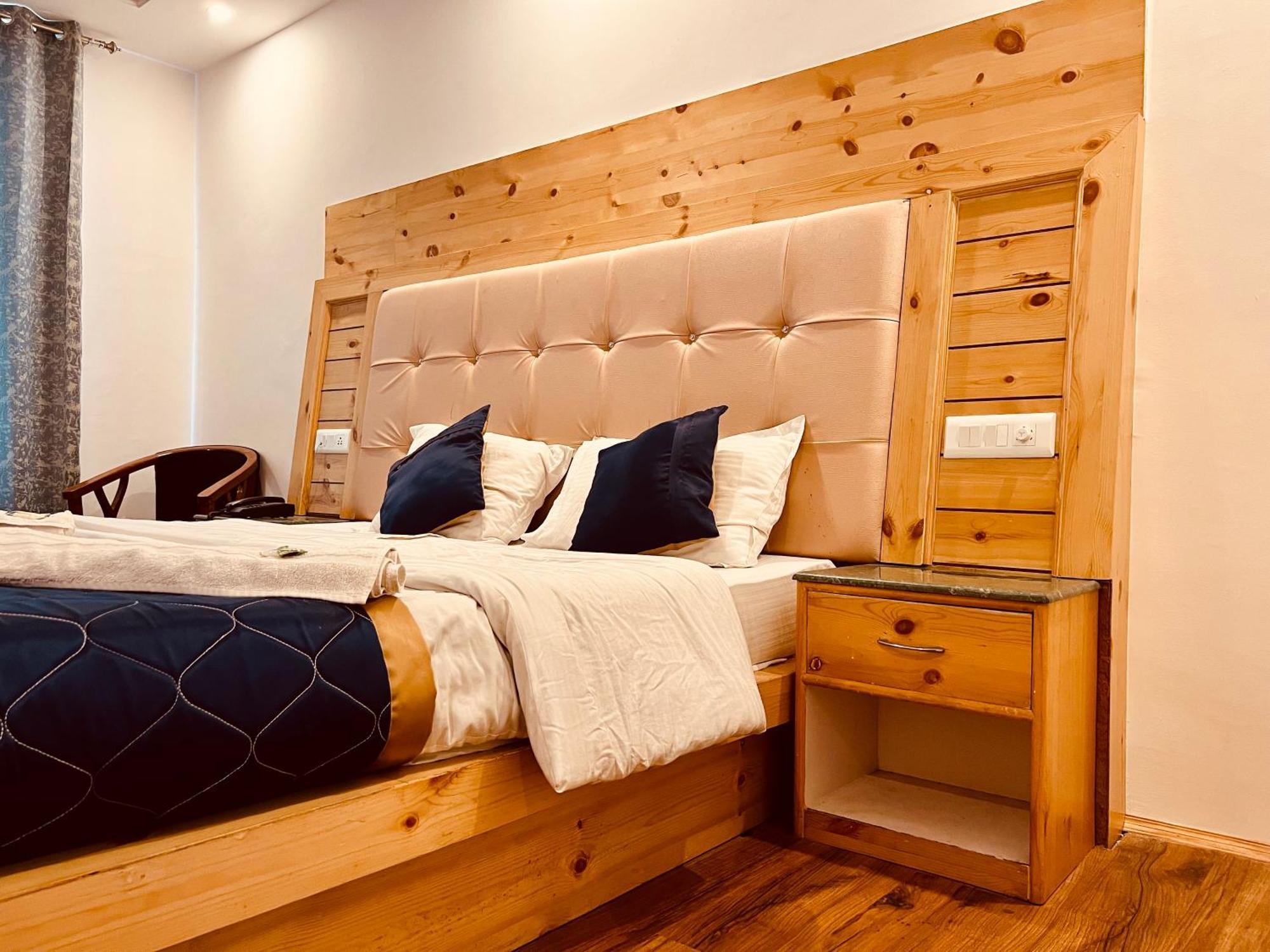 Castle - Quality Capsule hotel Manali (Himachal Pradesh)